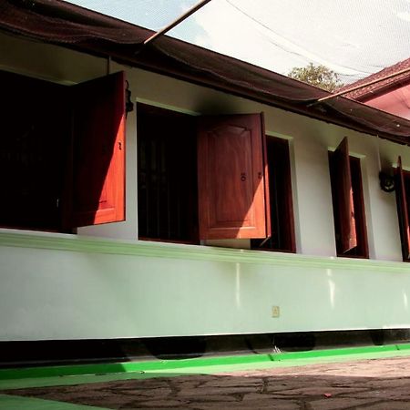 Randiyaepiliyagoda Resort Avissawella Extérieur photo