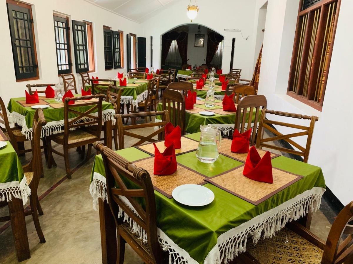 Randiyaepiliyagoda Resort Avissawella Extérieur photo