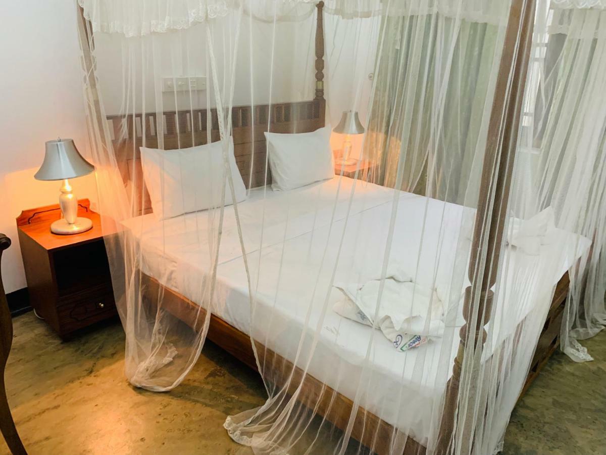 Randiyaepiliyagoda Resort Avissawella Extérieur photo